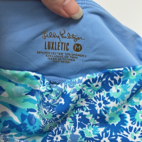 Lilly Pulitzer Lucretia Weekender Crop Leggings UPF 50 + Medium - Picture 3 of 8